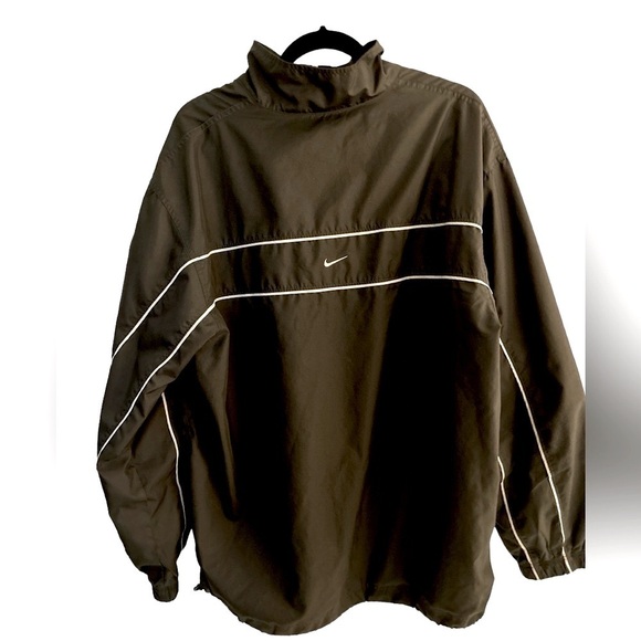 Nike Men’s Windbreaker Size XL Swoosh Front & Back Budweiser‎ Select Logo on Arm - Picture 2 of 10